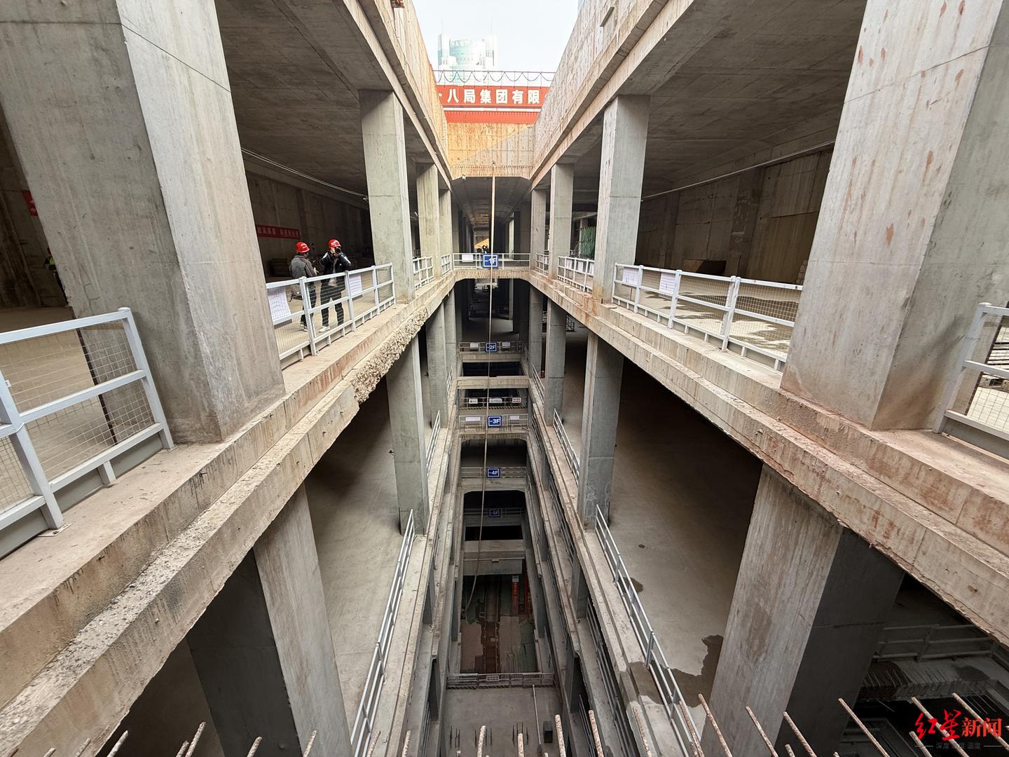 成都5条在建地铁线72座车站已封顶,预计今年将退围10万平方米|地铁|轨道交通_新浪新闻