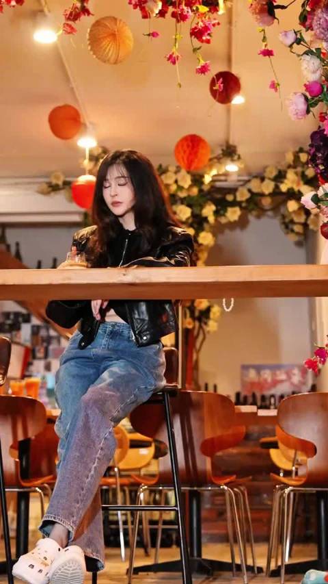 1月6日，演员李心艾与刘子瑞在社交平台正式公布喜讯，宣布两人结为连理