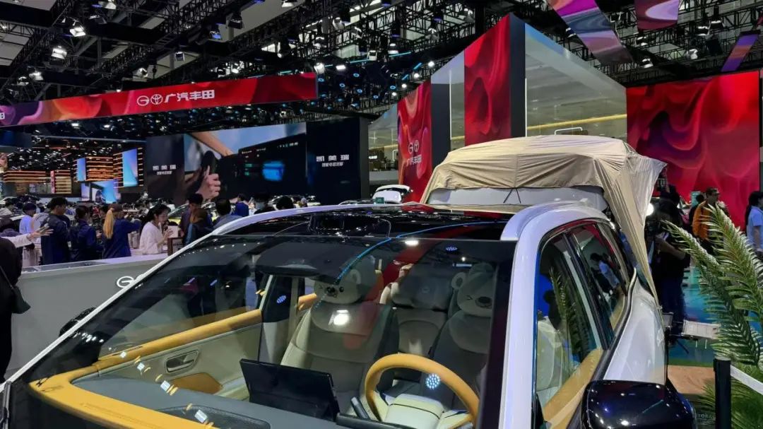 2.0T+9AT,合资大牌,轴距超2米9,座椅通风加热,满配才16万不到!