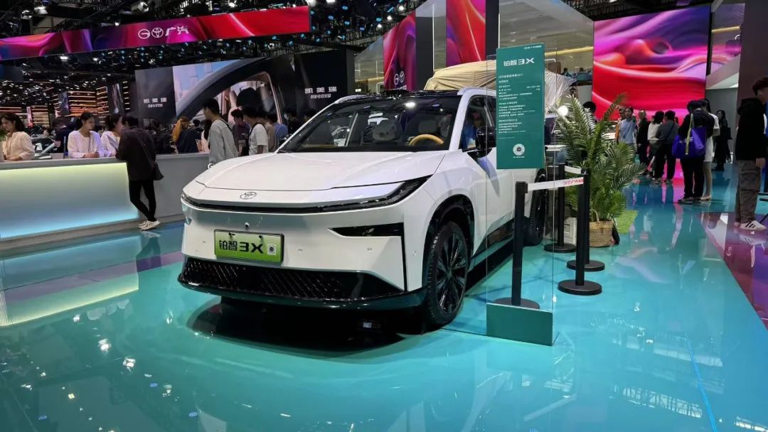 2.0T+9AT,合资大牌,轴距超2米9,座椅通风加热,满配才16万不到!