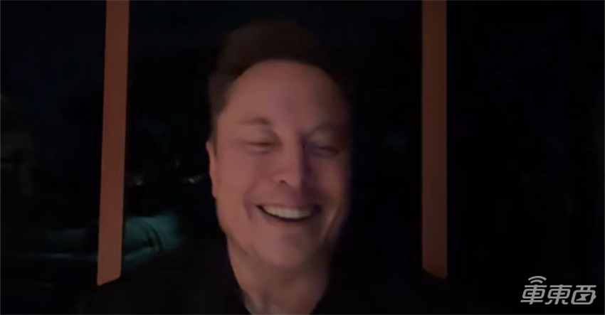 马斯克再放豪言：三个月内FSD比人开的好，特斯拉无人车外星也能正常用