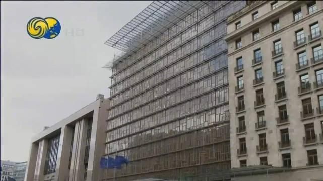 美国推出AI芯片出口管制新规,欧盟表担忧|ai芯片|人工智能|拜登|雷蒙多|凤凰卫视_新浪新闻