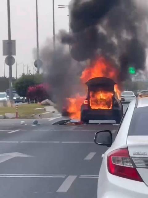 特斯拉Model Y起火全过程曝光了！