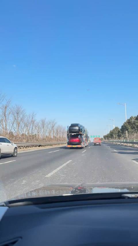 发布即交付，确实强， 这个角度看Model Y焕新版还是挺好看的