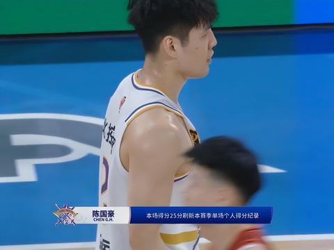 闵鹿蕾多看看陈国豪！碾压丘天+范子铭，攻守无处不在，值得培养