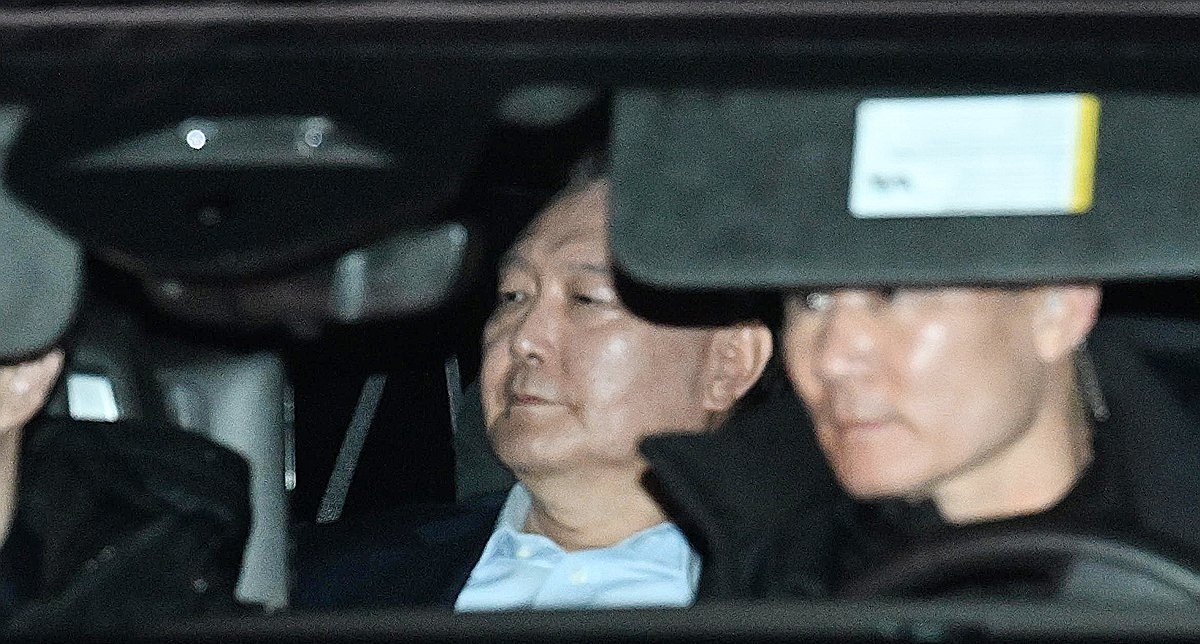 △當地時間15日，尹錫悅在公調處結束調查後，前往首爾拘留所。