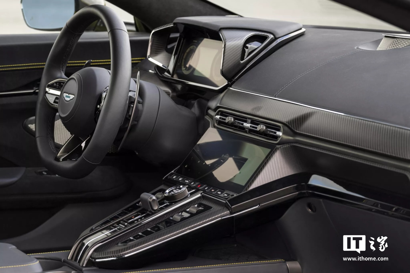 倒车影像无法正常显示，阿斯顿・马丁在美召回超千辆豪车