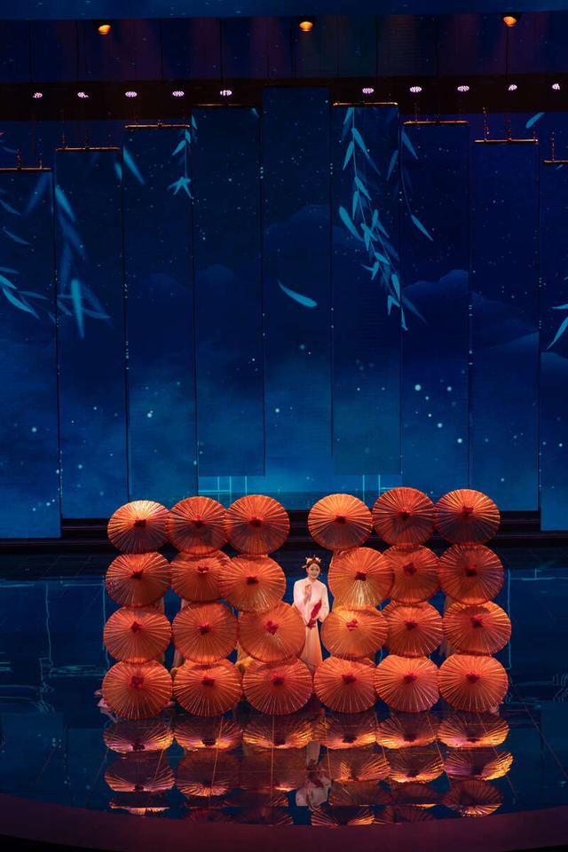 中国舞蹈“荷花奖”得主王雪柔领舞《三簪舞韵》。主办方供图