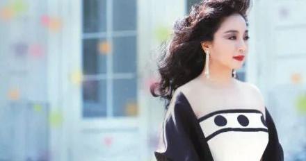 【每日听首粤语歌】徐小凤真情献唱TVB电视剧《流氓大亨》主题曲“一颗心充满著友情欢欣”