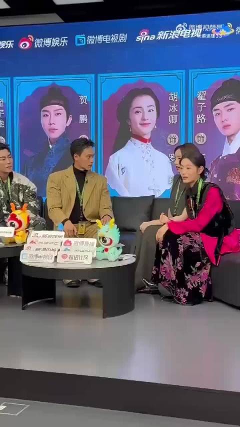 我承认在看到这个画面的时候是真的没有忍住笑出了声…