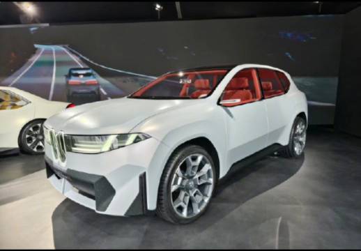 日前，有人在沈阳拍到国产新一代宝马 iX3 路试谍照