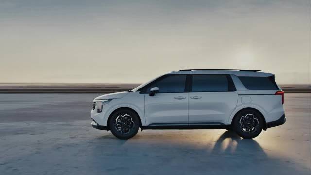 你别说，起亚嘉华这条TVC确实挺有国际水准的