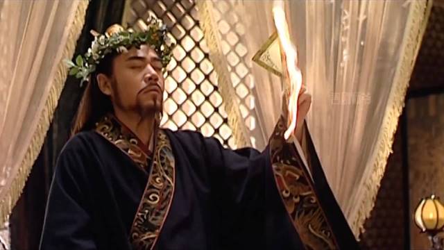 大明1566： 嘉靖的骚路子，烧完青词烧供词，场面极度讽刺大明王朝1566  嘉靖  陈宝国  好剧推荐