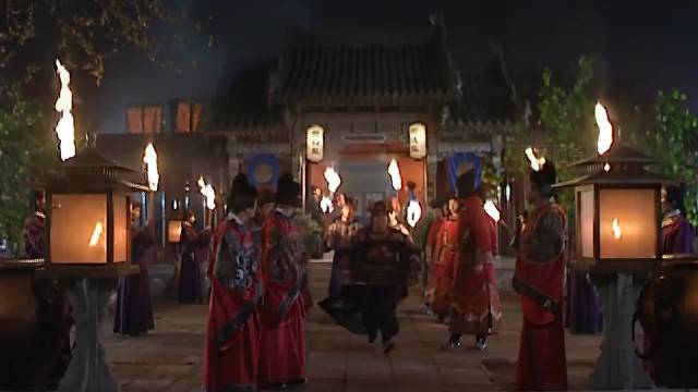 大明1566： 陈洪公报私仇，借嘉靖之命打掉吕芳心腹 大明王朝1566  嘉靖  好剧推荐  dou来聊影视