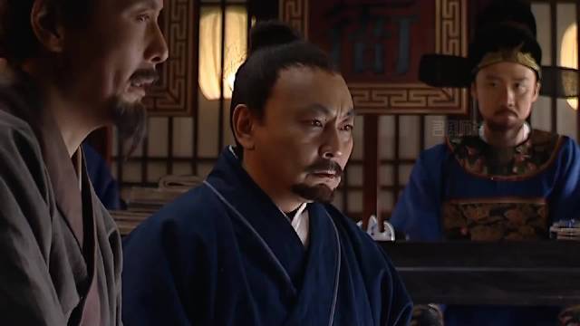 大明1566： 看到杨金水装疯，郑泌昌仰天大笑，还是你们太监会啊 大明王朝1566  历史剧  嘉靖  陈宝国