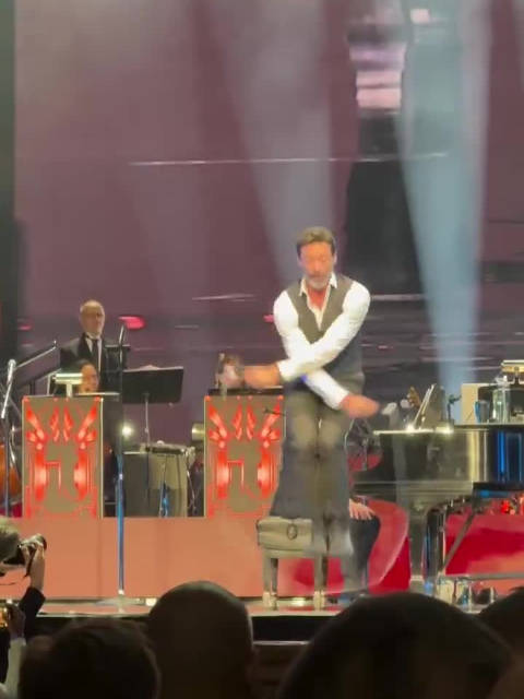 死侍与金刚狼《Bye Bye Bye》舞蹈秀引爆网络