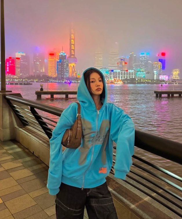 ● 韩国博主的上海街拍,图源@Instagram