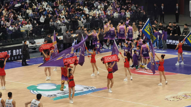 闵鹿蕾迎来困难时刻，北控短板显现，有的忙了