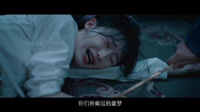 看刘诗诗在掌心里面把温柔白天鹅变成了复仇女医师…