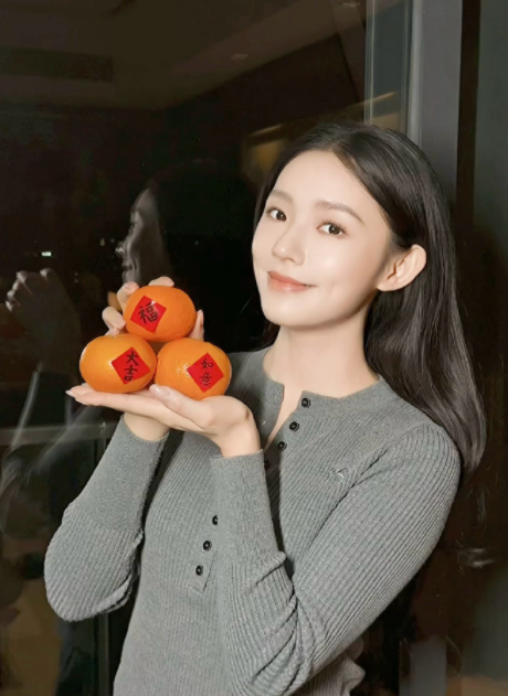 来源：@沈腾工作室、@林允Team