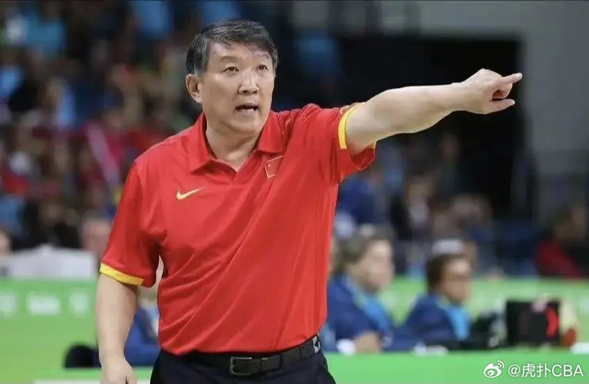 媒体人：郑薇离开中国女篮教练组，宫鲁鸣接替成为新任主帅 据媒体人报道…