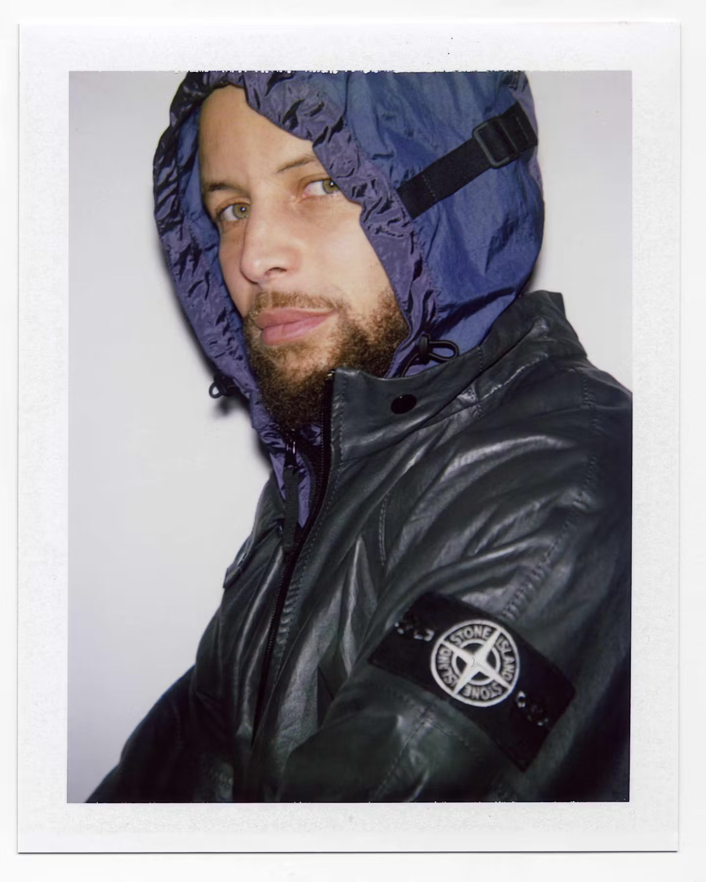 Stephen Curry 和 Stone Island 的专属运动合作款