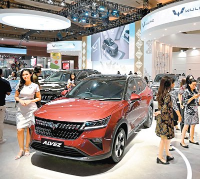 中国汽车亮相印尼国际车展（环球掠影）