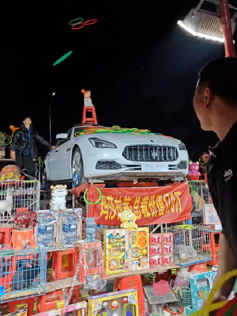 套中的是玛莎拉蒂总裁一年的使用权，这个怎么折现呀？