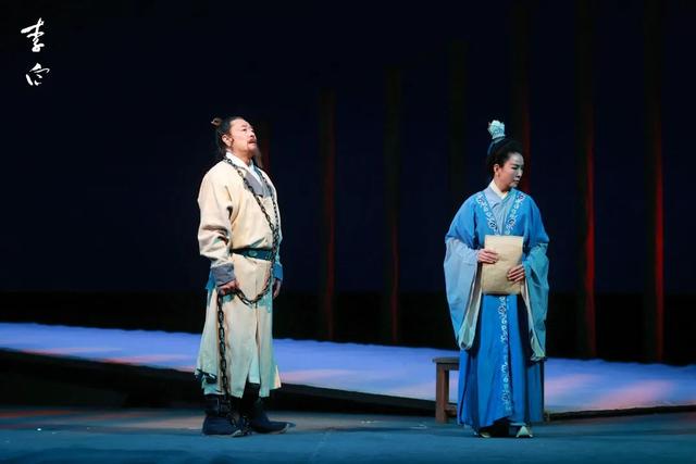 濮存昕饰演李白、吴珊珊饰演腾空子（右）