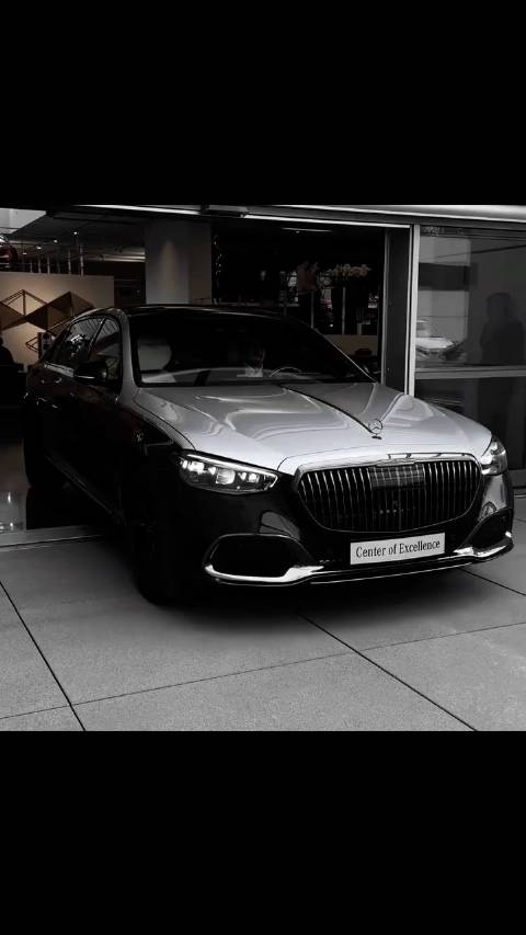 迈巴赫S680，有些压迫感与身俱来的！