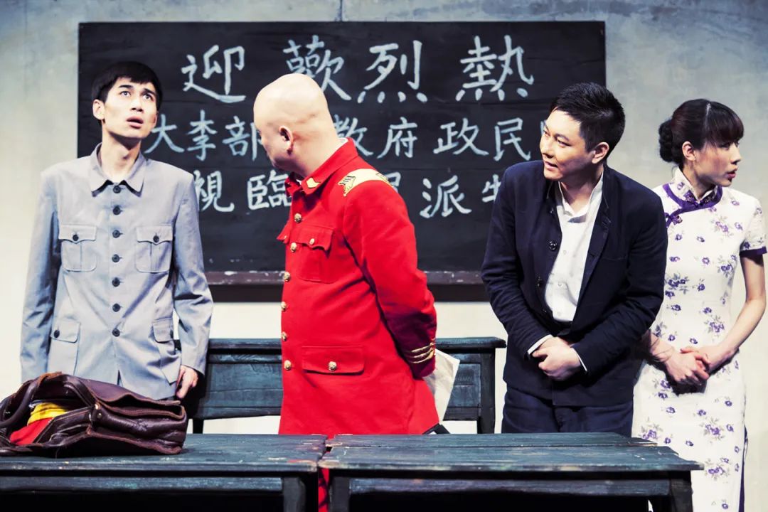 经典重现！30年“大话经典搭档”舞台重逢，朱茵X罗家英演绎《驴得水》官宣定档