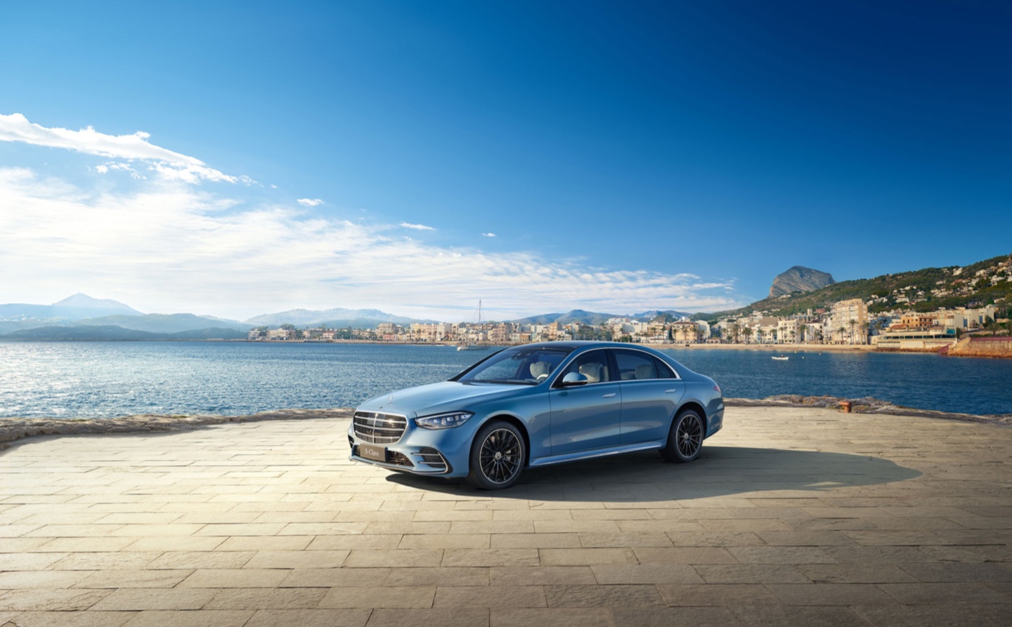 96.26万元起：2025款奔驰S级上市，标配L2+智驾、动态星徽迎宾灯