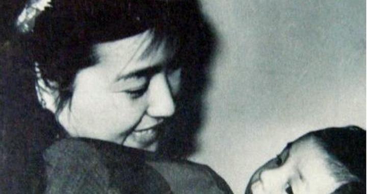 真实的刘晓庆 做梦都想生自己的孩子 一生劳累打拼 却都为他人做嫁衣