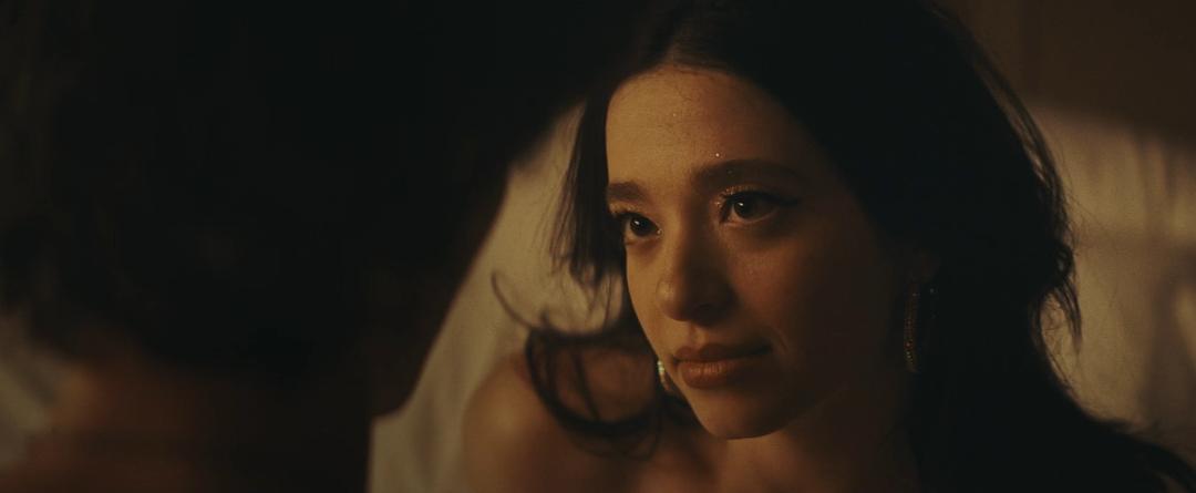 《阿诺拉》剧照