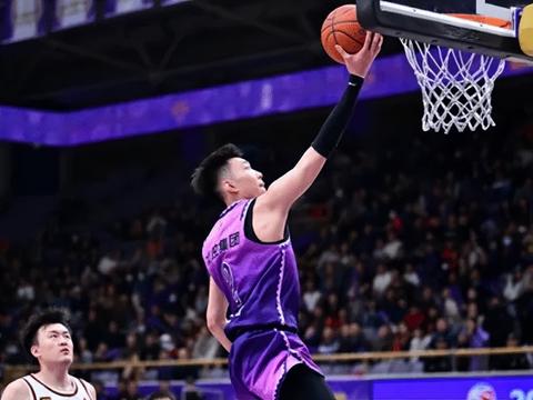 北控胜浙江仍漏洞百出！下半场又崩，内线+三宁+闵鹿蕾急需调整！