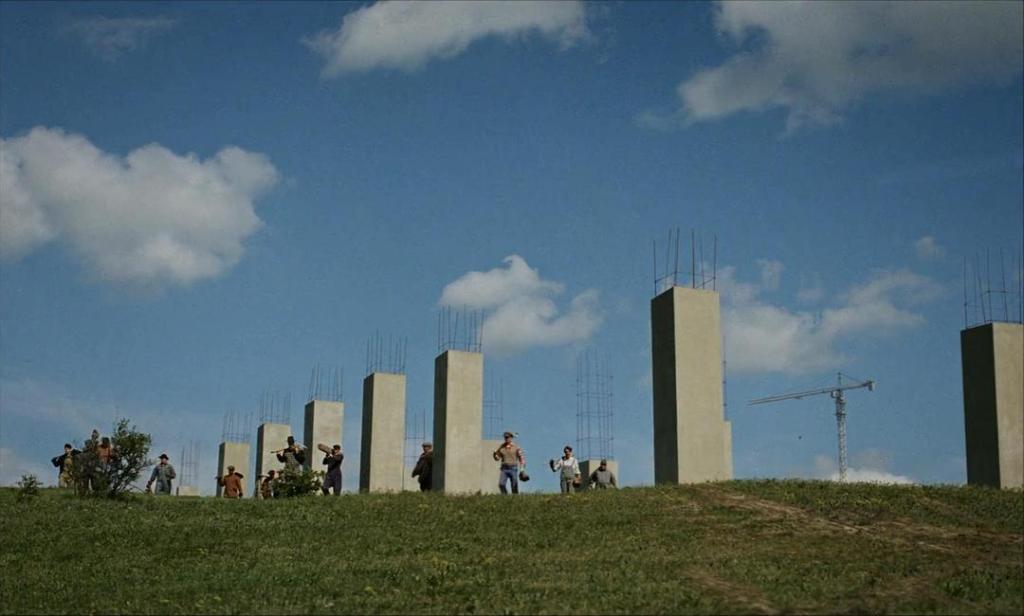 《粗野派》电影剧照