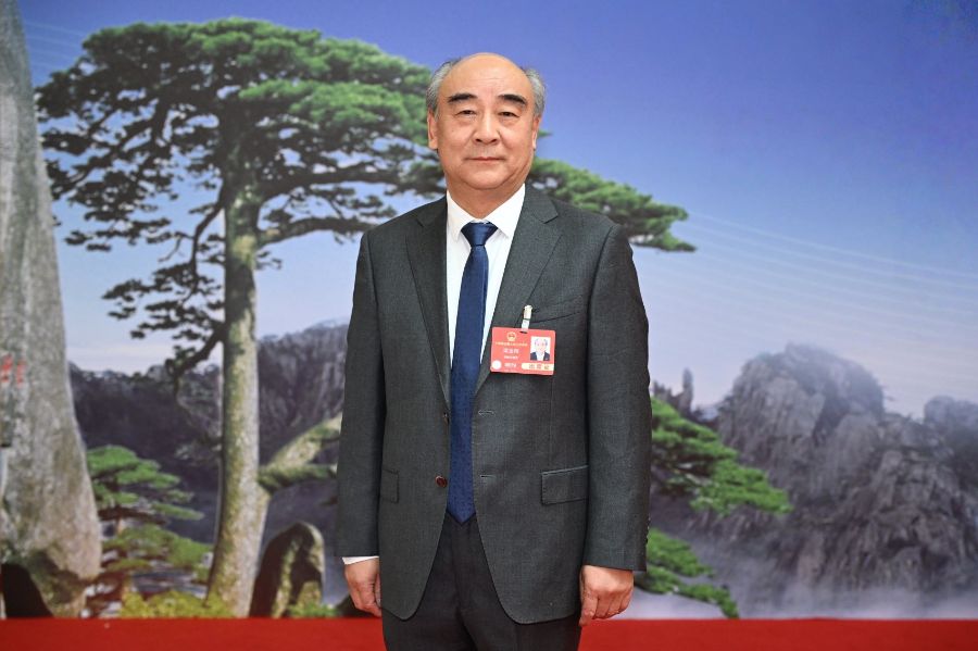 (全国人大代表,古井集团党委书记、董事长梁金辉,受访企业供图)