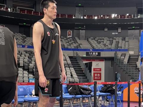 广东备战新疆！任骏飞无碍，库克积极融入，沃特与王少杰离队！