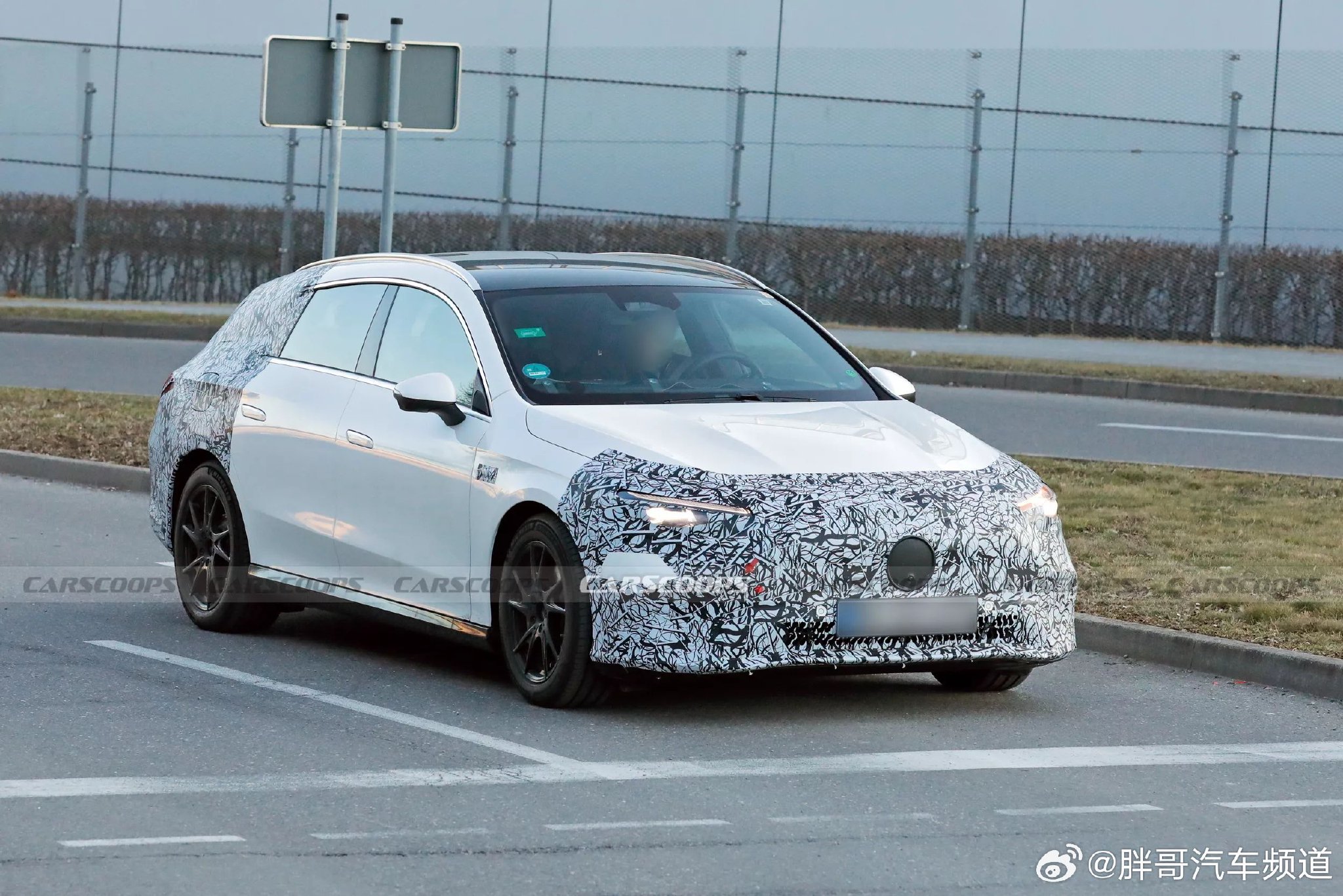 全新奔驰CLA Shooting Brake谍照曝光 将推出混动和电动版本