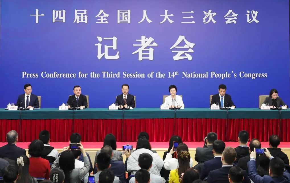 3月9日,十四屆全國人大三次會議在北京梅地亞中心新聞發布廳舉行記者會。新華社記者 呂帥 攝