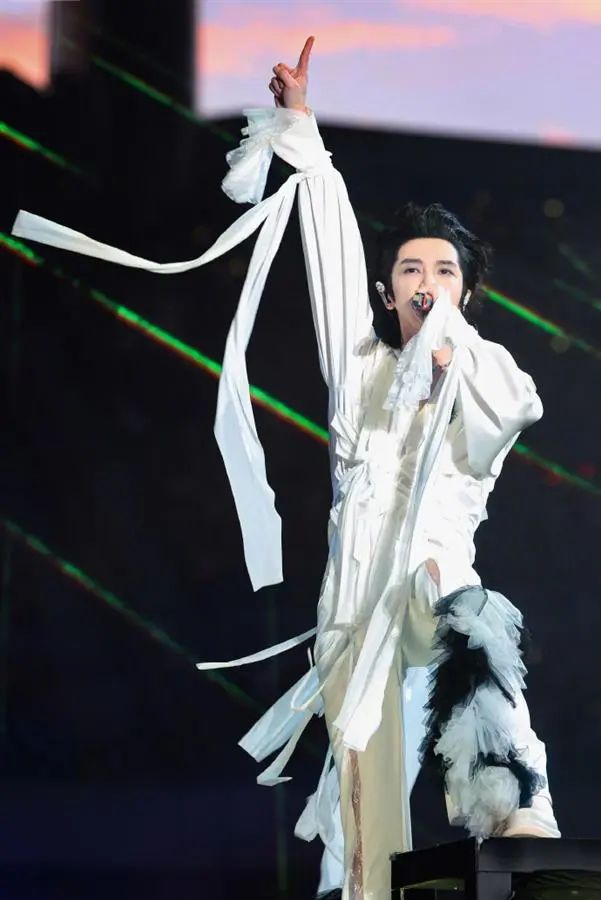 华晨宇（图源：个人微博）