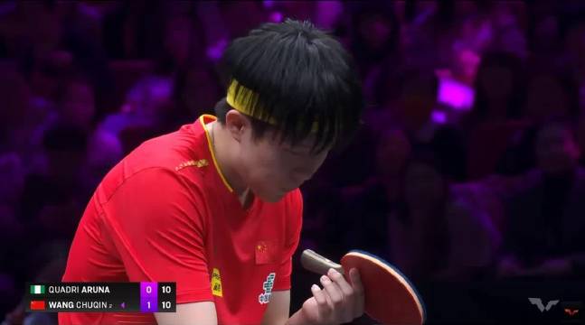 王楚钦顶住压力，13比11逆转取胜第二局