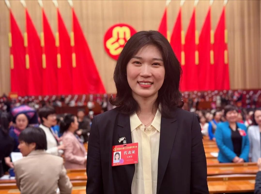 中国女排自由人排名更新，王梦洁跌至第9，倪非凡上位，新人涌现