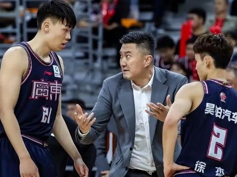 常规赛第三阶段广东队12人名单基本确定，杜锋带队保8冲4