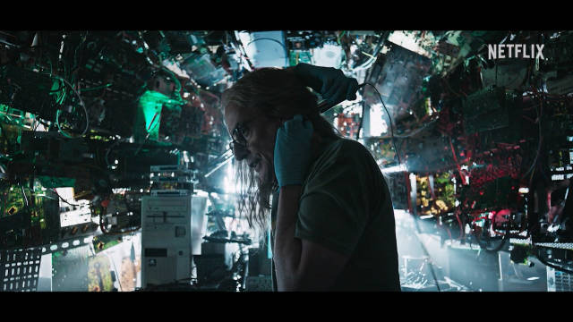 奈飞《黑镜 第七季》发布正式中字预告！4月10日整季上线，期待重回巅峰！