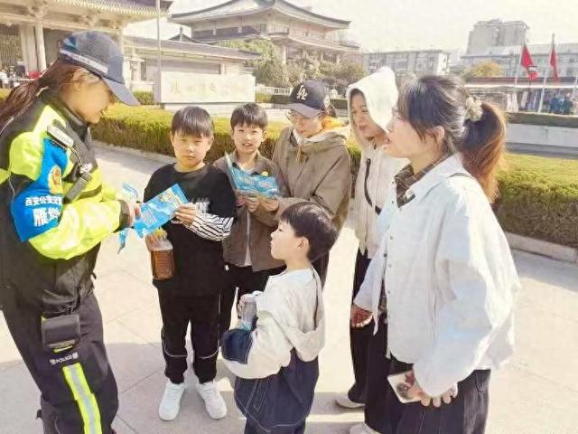 一篇读懂（交警支队铁骑大队）西安公安交警雁塔铁骑