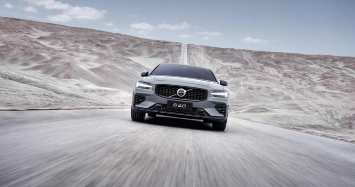 沃尔沃S60来袭，大众迈腾还坐得住吗？