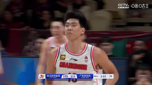 广东男篮险胜浙江 男员表现备受关注