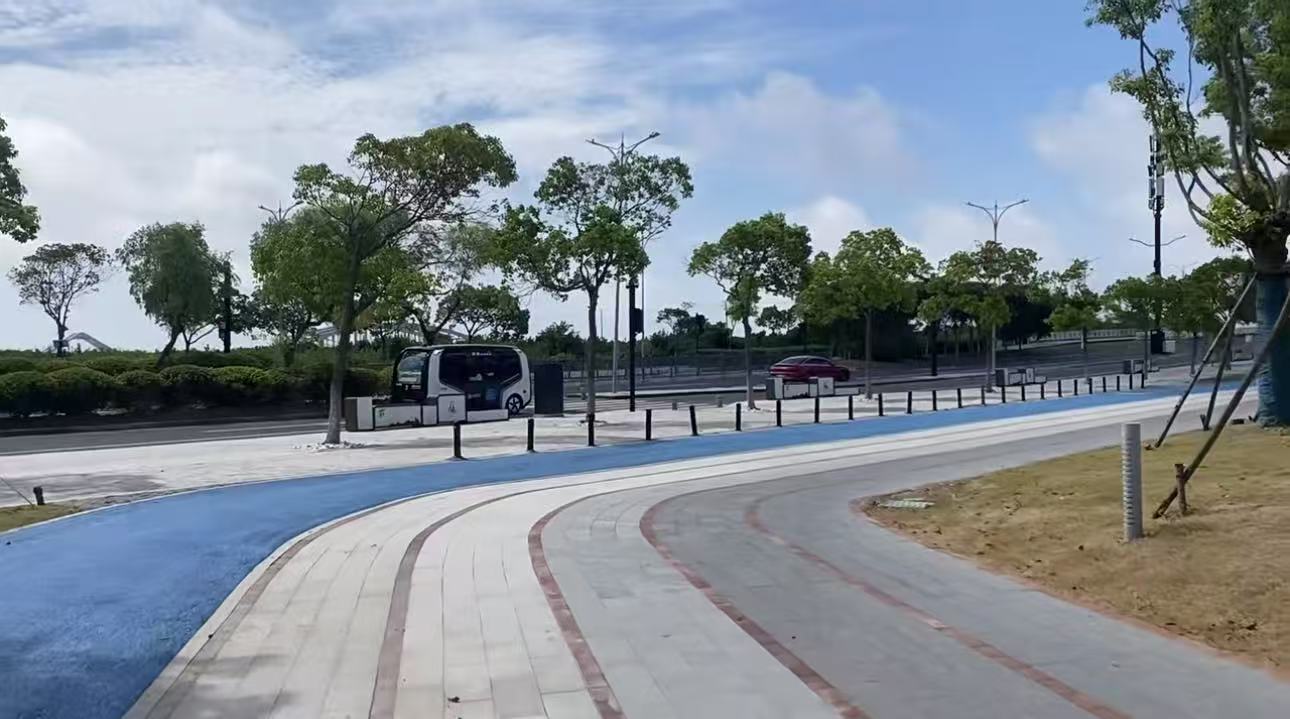 上海臨港自動駕駛測試廠,正在進行自動駕駛車輛路測。受訪者供圖