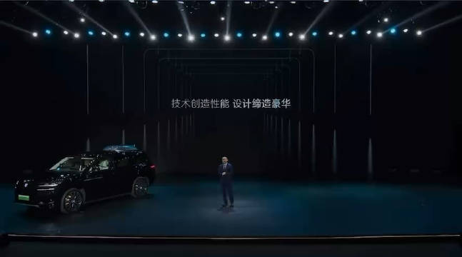 腾势N9惊艳亮相，狂刷速度挑战极限